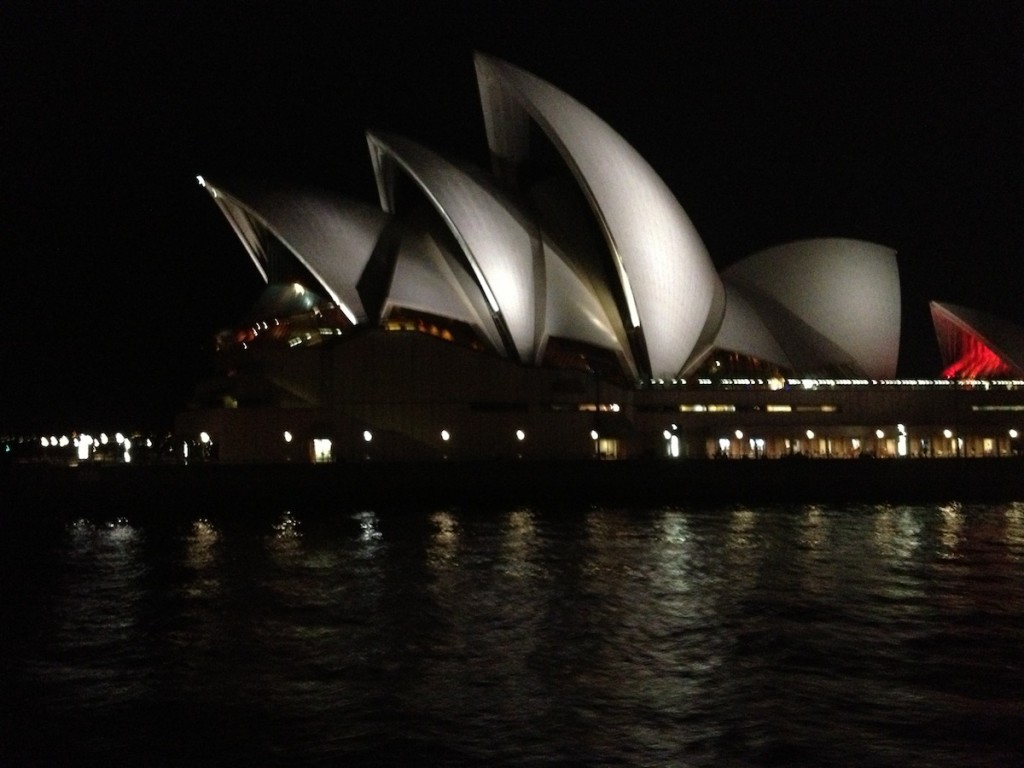 C'est beau Sydney la nuit.